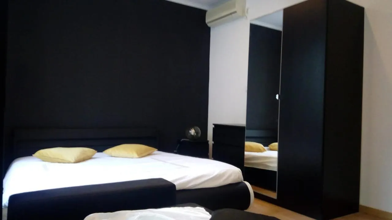 Apartment Martim Moniz Guest House Lisbon Portugal